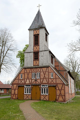 Kirch Jesar ist ein Ort und gleichnamige  Gemeinde im Landkreis Ludwigslust-Parchim in Mecklenburg-Vorpommern;  Dorfkirche - Fachwerkbau.