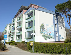 Karlshagen ist ein Ostseebad auf der Insel Usedom  im Landkreis Vorpommern-Greifswald in Mecklenburg-Vorpommern; Wohnblock einer Mietergenossenschaft.