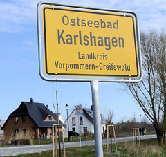 Karlshagen ist ein Ostseebad auf der Insel Usedom  im Landkreis Vorpommern-Greifswald in Mecklenburg-Vorpommern; Ortsschild.