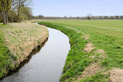 Kuhstorf ist ein Ort und gleichnamige Gemeinde im Landkreis Ludwigslust-Parchim in Mecklenburg-Vorpommern;  Entwässerungskanal.