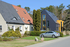 Karlshagen ist ein Ostseebad auf der Insel Usedom  im Landkreis Vorpommern-Greifswald in Mecklenburg-Vorpommern; Doppelhaus und moderne Architektur.