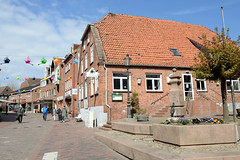 Oldenburg in Holstein  ist eine Stadt in Schleswig-Holstein im Kreis Ostholstein; Fußgängerzone - Einkaufsstraße Kuhtorstraße.