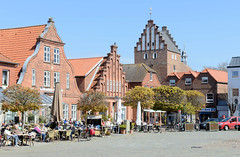 Heiligenhafen ist eine Kleinstadt im Kreis Ostholstein, Schleswig-Holstein;  Marktplatz.