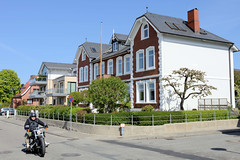 Laboe ist eine Gemeinde im Kreis Plön in Schleswig-Holstein;  Gründerzeit Doppelhaus am Strandweg.