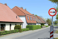 Wüstmark  ist ein Stadtteil von Schwerin, der Landeshauptstadt  von Mecklenburg-Vorpommern; Wohnhäuser / Einzelhäuser mit Satteldach /  Mansarddach.