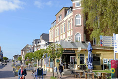 Laboe ist eine Gemeinde im Kreis Plön in Schleswig-Holstein;  Reventloustraße - Weg zum Strand.