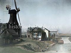 Historische Ansicht von Hamburg Finkenwerder - Windmühle; im Hintergrund die Elbe.