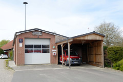 Pülsen ist ein Ort in der Gemeinde Köhn im Kreis Plön in Schleswig-Holstein; ; Gebäude der Freiwilligen Feuerwehr.