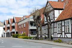 Oldenburg in Holstein  ist eine Stadt in Schleswig-Holstein im Kreis Ostholstein; Fachwerkgebäude und Neubauten.
