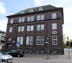 Bilder aus  Kiel - Landeshauptstadt von Schleswig-Holstein; Gebäude Kieler Spar- und Leihkasse, erbaut 1927.