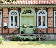 Rotenburg (Wümme) ist eine Stadt und Kreisstadt des gleichnamigen Landkreises  in Niedersachsen; Eingang, Fenster -  Fachwerkhaus Goethestraße, Superintendentur.