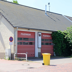 Das Ostseebad   Graal-Müritz   ist eine Gemeinde   im Landkreis Rostock in Mecklenburg-Vorpommern; Gebäude der Freiwilligen Feuerwehr.