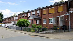 Sittensen ist eine Gemeinde im Landkreis Rotenburg (Wümme) in Niedersachsen; Reihenhaus mit Klinkerfassade.