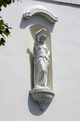 Fotos aus dem Hamburger Stadtteil Bergedorf; Wandskulptur - Fassadendekor.