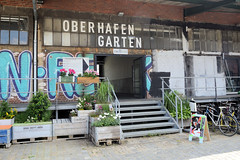 Fotos aus dem Hamburger Stadtteil Hafencity, Bezirk Hamburg Mitte; altes Lagergebäude am Oberhafen - Oberhafengarten.