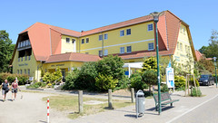 Das Ostseebad   Graal-Müritz   ist eine Gemeinde   im Landkreis Rostock in Mecklenburg-Vorpommern; Hotel an der Strandpromenade in Müritz - Seehotel.