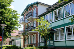 Das Ostseebad   Graal-Müritz   ist eine Gemeinde   im Landkreis Rostock in Mecklenburg-Vorpommern; historische Bäderarchitektur in Graal - Hotel.