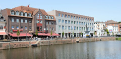 Fotos aus dem Hamburger Stadtteil Bergedorf; Panorama am Bergedorfer Hafen / Serrahn - historische und neue Architektur.