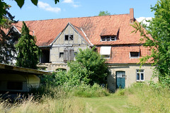 Albertinenhof ist ein Ort in der Gemeinde Vellahn im Landkreis Ludwigslust-Parchim in Mecklenburg-Vorpommern; alte Scheune, Speicher.