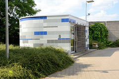 Rotenburg (Wümme) ist eine Stadt und Kreisstadt des gleichnamigen Landkreises  in Niedersachsen; Bahnhofsgebäude mit Kachelfassade.