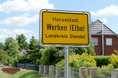 Die Hansestadt  Werben  (Elbe) ist eine Stadt im  Landkreis Stendal in Sachsen-Anhalt;  Ortschild - Stadtgrenze.