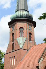 Sittensen ist eine Gemeinde im Landkreis Rotenburg (Wümme) in Niedersachsen; Kirchturm der St. Dionysius Kirche.