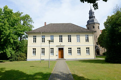 Zeven  ist eine Stadt im Landkreis Rotenburg (Wümme) in Niedersachsen;  altes Gebäude vom ehem. Amtsgericht.