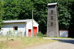 Rodenwalde  ist ein Ort in der Gemeinde Vellahn im Landkreis Ludwigslust-Parchim in Mecklenburg-Vorpommern; Spritzenhaus, Freiwillige Feuerwehr - Schlauchturm, Holzturm.