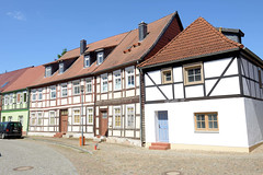 Die  Hansestadt Seehausen    (Altmark) ist eine Stadt im Landkreis Stendal in der Region Altmark in Sachsen-Anhalt; historische Wohnhäuser.