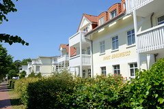Das Ostseebad   Graal-Müritz   ist eine Gemeinde   im Landkreis Rostock in Mecklenburg-Vorpommern;