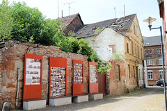 Die Stadt Perleberg ist die Kreisstadt des Landkreises Prignitz im Land Brandenburg; Perleberger Judenhof - Fotoinstallation.