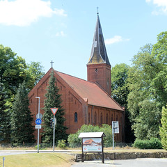 Pritzier ein Ort und gleichnamige Gemeinde im Landkreis Ludwigslust-Parchim in Mecklenburg-Vorpommern;  neogotische Backsteinkirche.