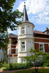 Zeven  ist eine Stadt im Landkreis Rotenburg (Wümme) in Niedersachsen; Villa - Erkerturm mit Spitzdach.