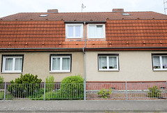 Breese ist ein Ort und gleichnamige Gemeinde im Landkreis Prignitz in Brandenburg; Doppelhaus.
