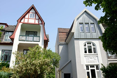 Fotos aus dem Hamburger Stadtteil Bergedorf; Hausgiebel in der Chrysanderstraße.
