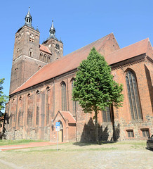 Die  Hansestadt Seehausen    (Altmark) ist eine Stadt im Landkreis Stendal in der Region Altmark in Sachsen-Anhalt; Kirche Sankt Petri.