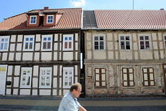 Die  Hansestadt Seehausen    (Altmark) ist eine Stadt im Landkreis Stendal in der Region Altmark in Sachsen-Anhalt; Fachwerkgebäude in unterschiedlichem Erhaltungszustand.