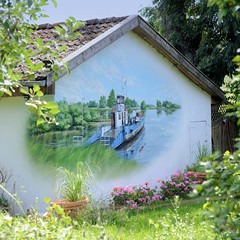 Bandekow ist ein Ortsteil der Gemeinde Teldau im Landkreis Ludwigslust-Parchim in Mecklenburg-Vorpommern; Wandbild mit Elbfähre.