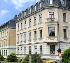 Annaberg-Buchholz ist eine   Kreisstadt im  Erzgebirgskreis in Sachsen;   gründerzeitliche Etagenhäuser mit Ziegelfassade und Reliefschmuck.