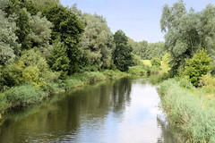 Neuburg    ist ein Ortsteil der Gemeinde Siggelkow  im   Landkreis Ludwigslust-Parchim in Mecklenburg-Vorpommern;  Müritz-Elde-Wasserstraße.