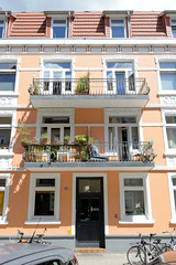 Fotos aus dem Hamburger Stadtteil Bergedorf; Jugendstil Balkons in der Soltaustraße.