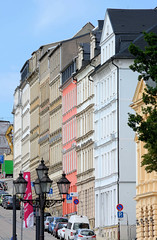 Annaberg-Buchholz ist eine   Kreisstadt im  Erzgebirgskreis in Sachsen;  gründerzeitliche Etagenwohnungen mit farbiger Fassade in der Buchholzer Straße.