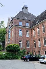Fotos aus dem Hamburger Stadtteil Bergedorf; Krankenhaus im Gojenbergsweg - errichtet 1912, Architekt Friedrich Ruppel.