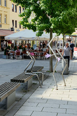 Apolda ist eine Stadt   im  Landkreis Weimarer Land  im Bundesland Thüringen;   Aussengastronomie - Eiscafé in der Bahnhofstraße.