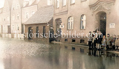 Alte Ansicht der Stadt Guben an der Lausitzer Neiße, Hochwasser.