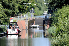 Barkow ist ein Ortsteil der Gemeinde Barkhagen im Landkreis Ludwigslust-Parchim in Mecklenburg-Vorpommern; Schleuse mit Sportbooten - unterschiedlicher Wasserstand, Elde Müritz Wasserweg.