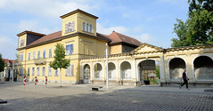 Apolda ist eine Stadt   im  Landkreis Weimarer Land  im Bundesland Thüringen;  Glocken- und Stadtmuseum - ehem. Wohnhaus, erbaut 1854.