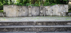 Apolda ist eine Stadt   im  Landkreis Weimarer Land  im Bundesland Thüringen;  Mahnmal für die Opfer des Faschismus.