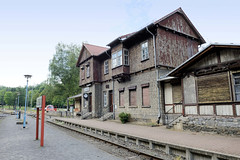 Alexisbad   ist ein Stadtteil der Stadt Harzgerode im Landkreis Harz in Sachsen-Anhalt;  Bahnhof - Empfangsgebäude, Fachwerkgebäude von 1895.