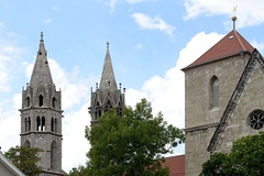 Arnstadt, auch als Bachstadt Arnstadt bezeichnet, ist eine Kreisstadt in  Thüringen; Liebfrauenkirche - errichtet  im 12. und 13. Jahrhundert,  wichtigster Kirchenbau der Übergangsphase von der Romanik zur Gotik in Thüringen.